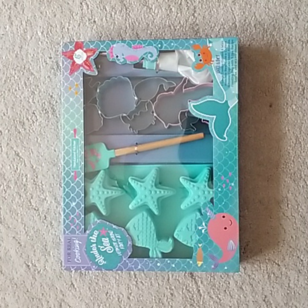 NEW Children functioning baking set